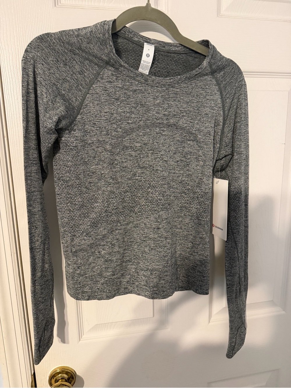 Lululemon Swiftly Tech Long Sleeve 2.0 Race Length - rainforest green - size 6